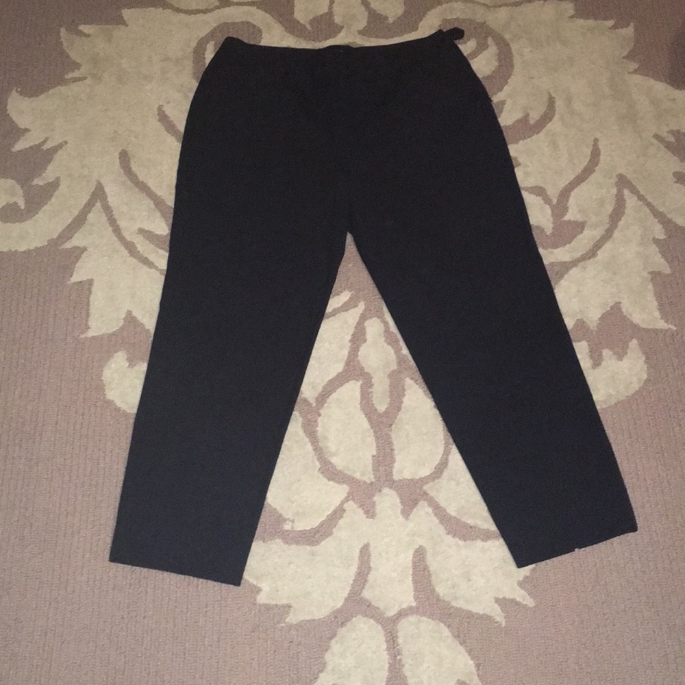 Navy crop pants